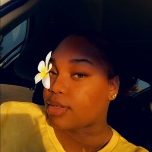 Meet your Posher, Keyana